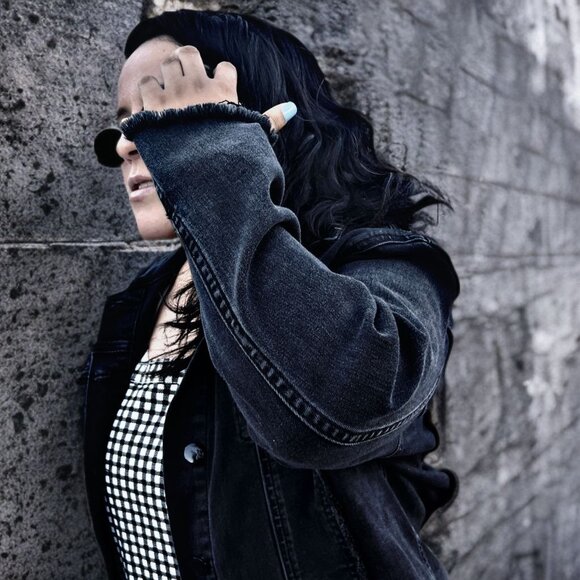 Sam Edelman The Jess Denim Oversized Jacket Frayed Hem Jean Sweater Stretch Med - Picture 6 of 10